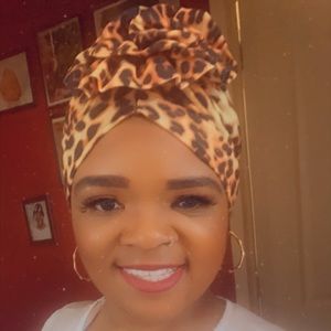 Meet your Posher, Dyondra